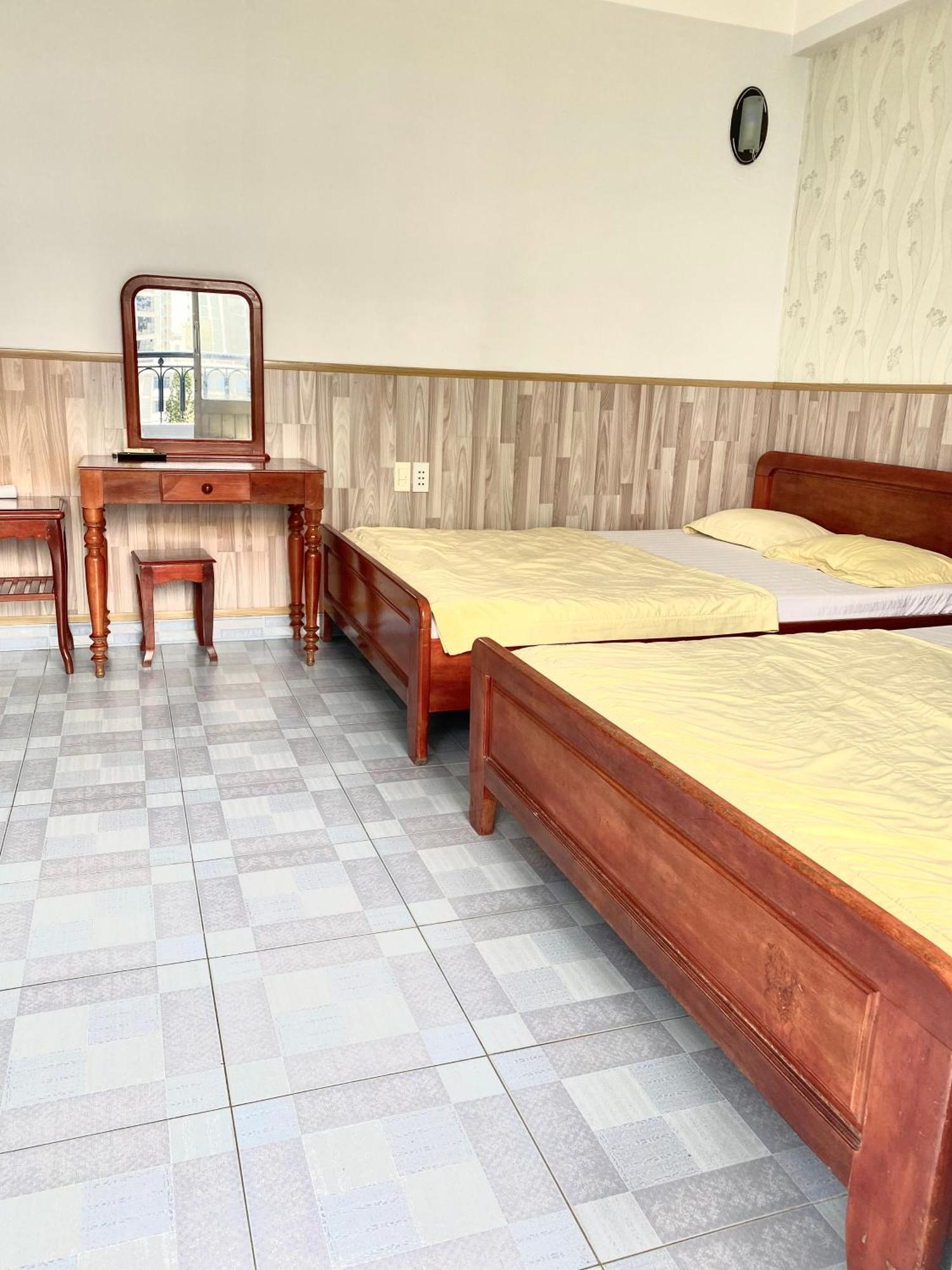 Hotel Tue Tinh Nha Trang Exterior foto