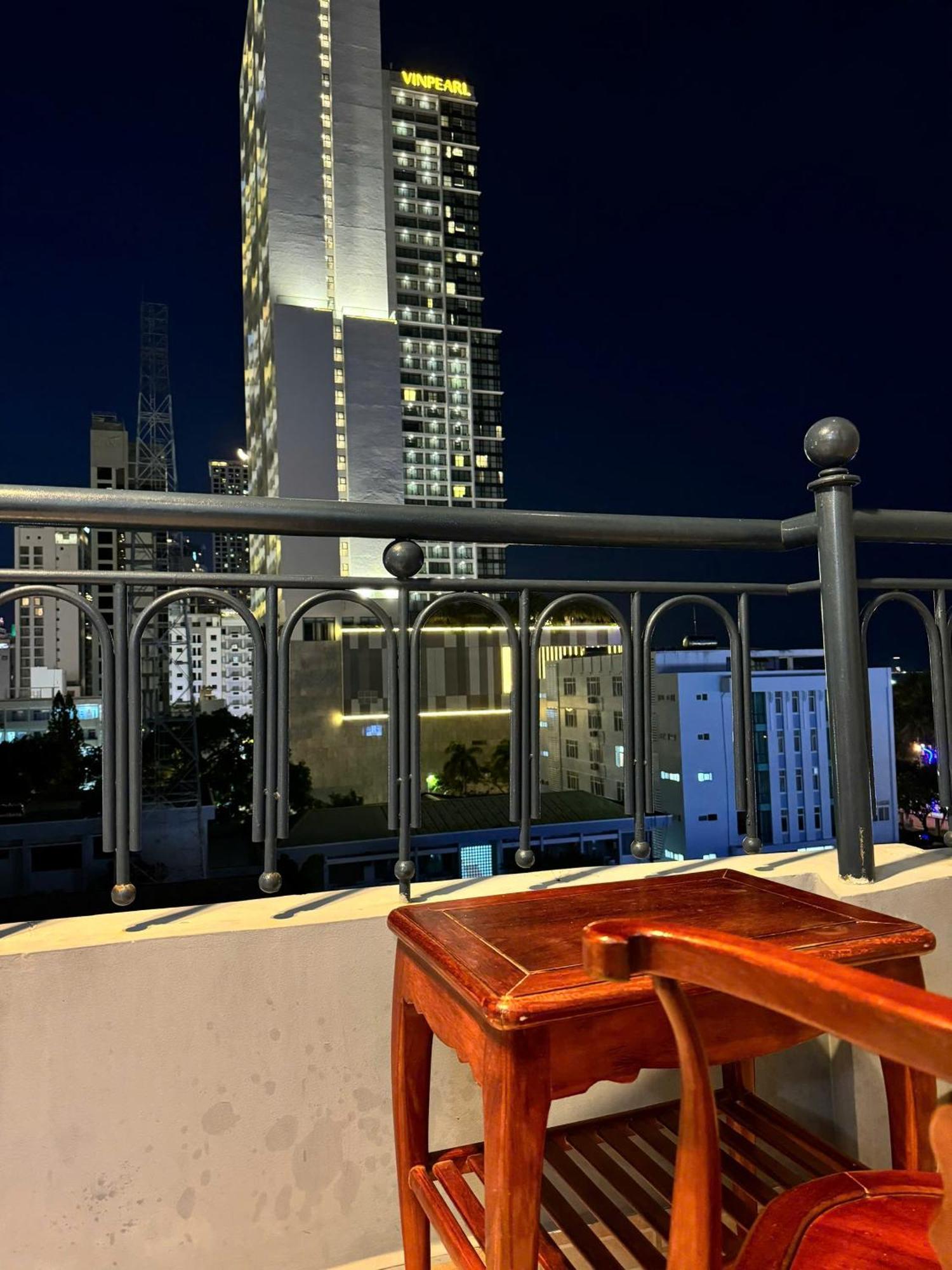 Hotel Tue Tinh Nha Trang Exterior foto