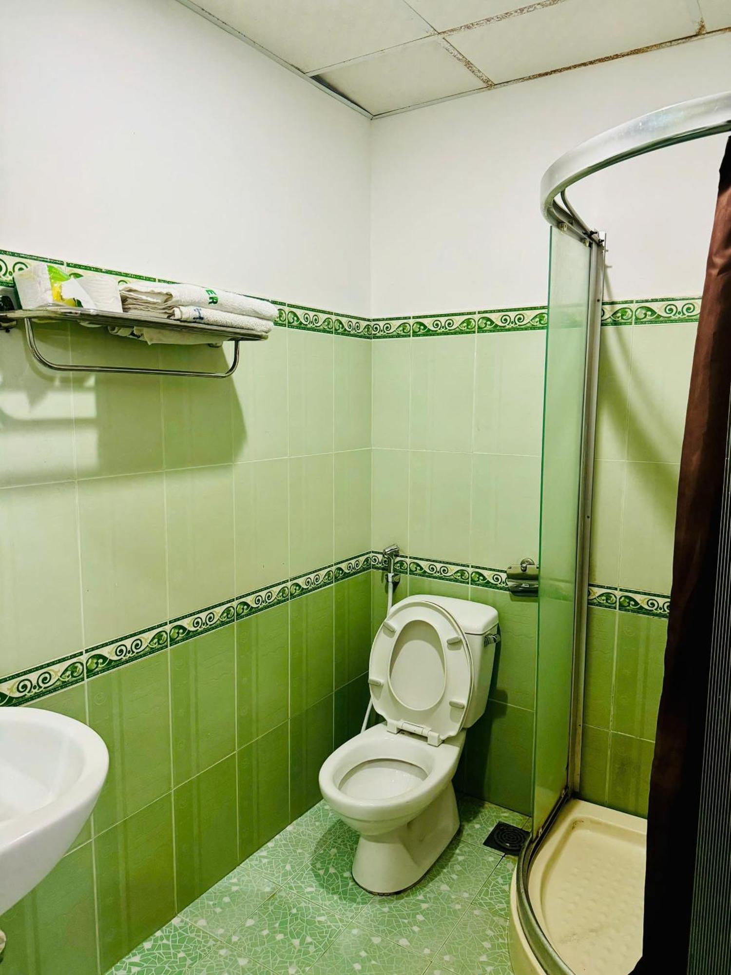 Hotel Tue Tinh Nha Trang Exterior foto