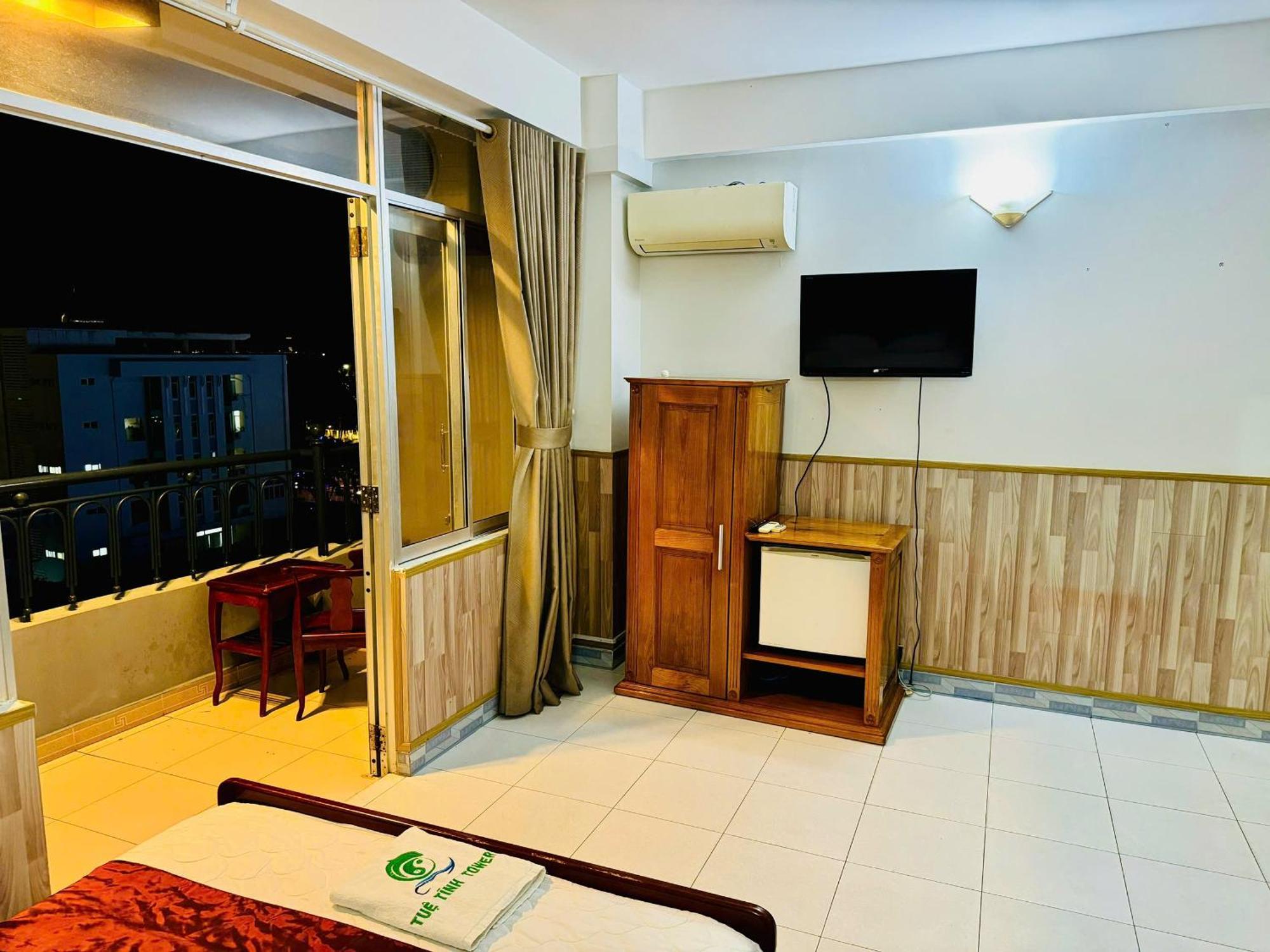 Hotel Tue Tinh Nha Trang Exterior foto